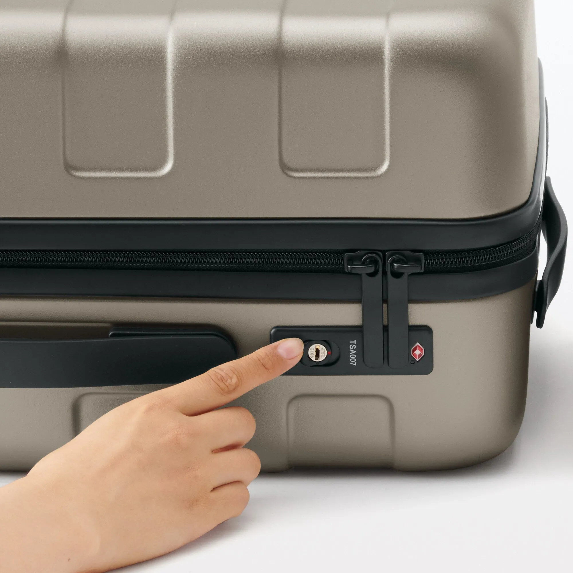 Adjustable Handle Hard Shell Suitcase 36L | Carry-On