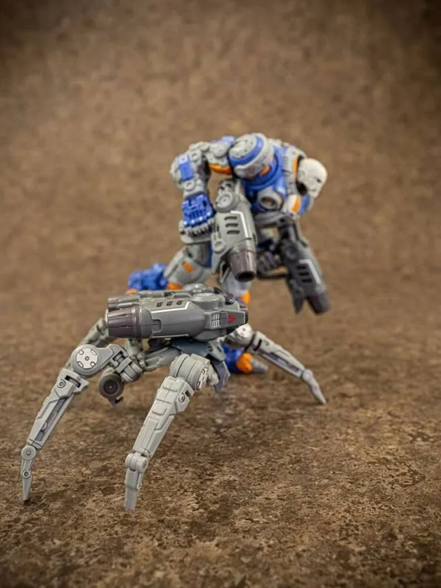 Astrobots A-03 Tarantula and Wasp (Set of 2)