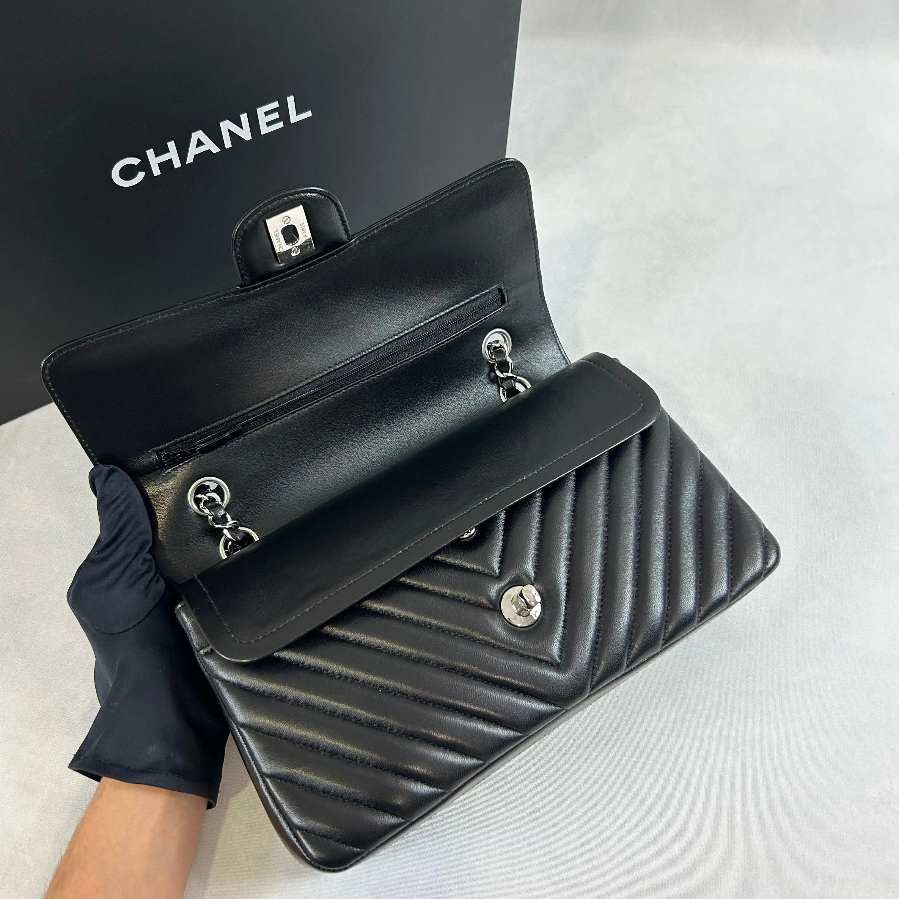 Chanel - Sac Timeless Chevron