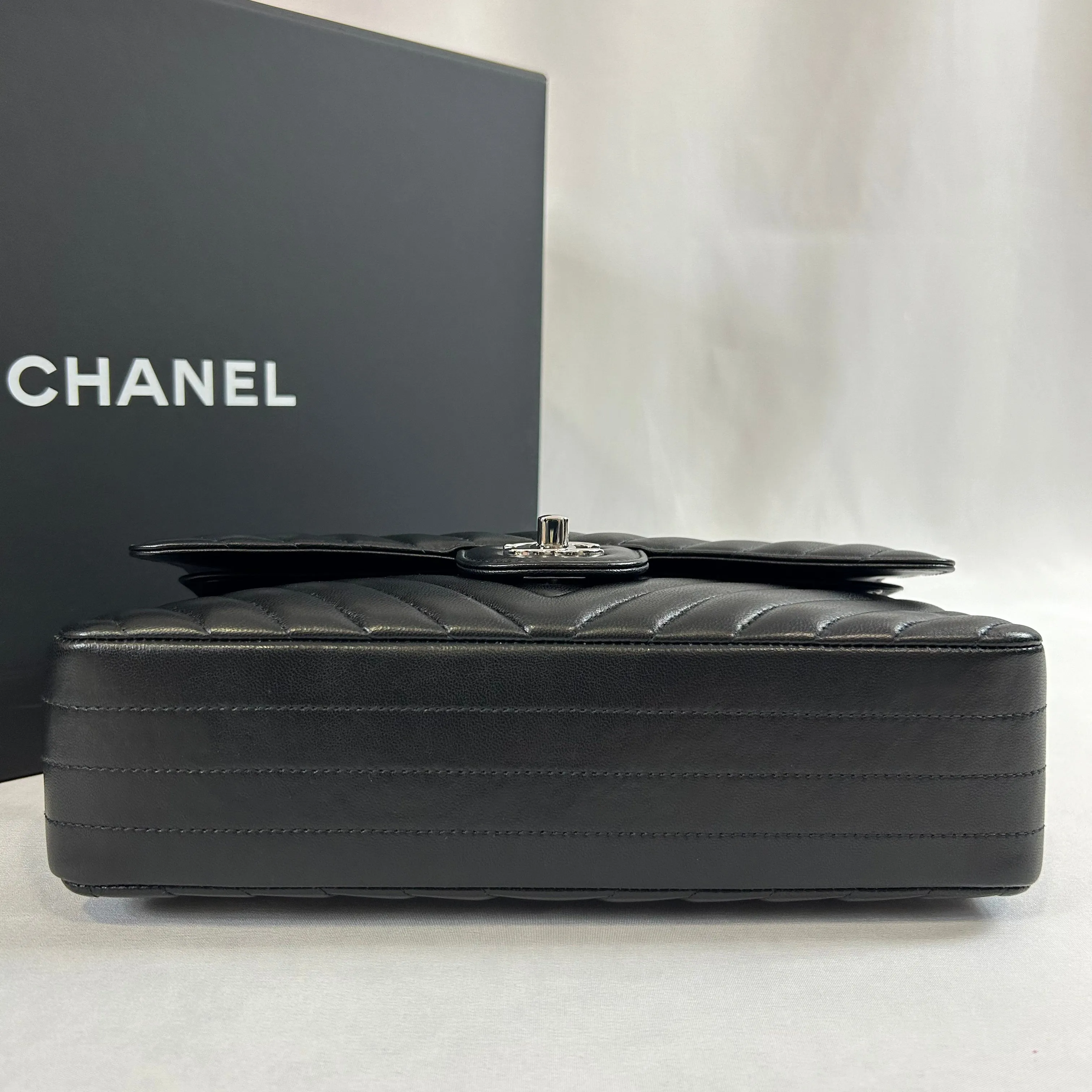 Chanel - Sac Timeless Chevron