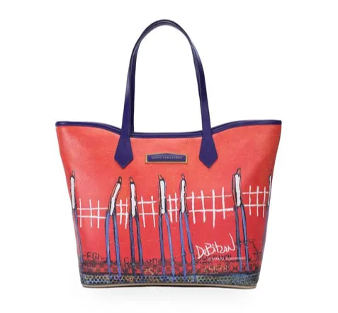 Color Presumtuous Shoulder Bag