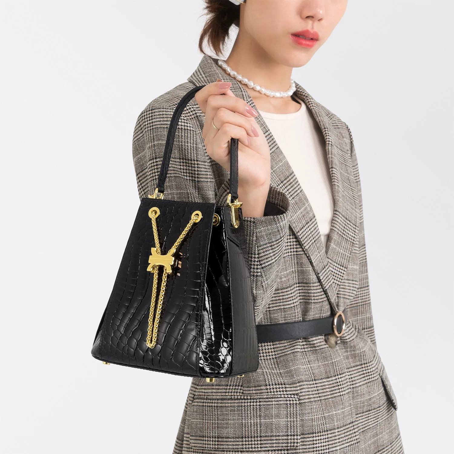 CREST LINK ORIGAMI BUCKET BAG