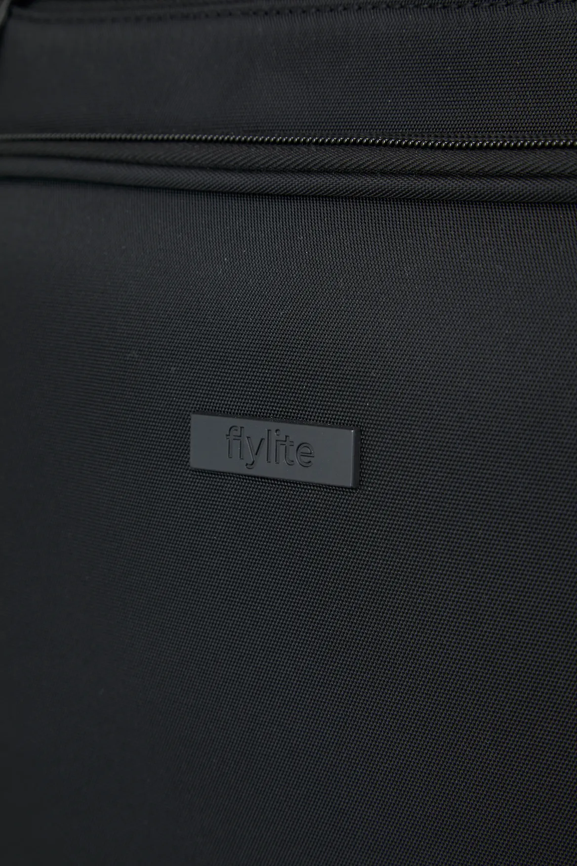 Elm 69cm Suitcase