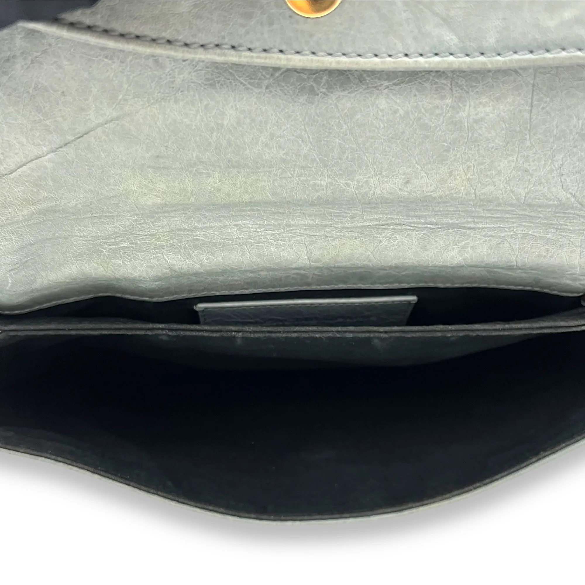 Giant City Clutch Blue in Distressed Leather, Gold hardware