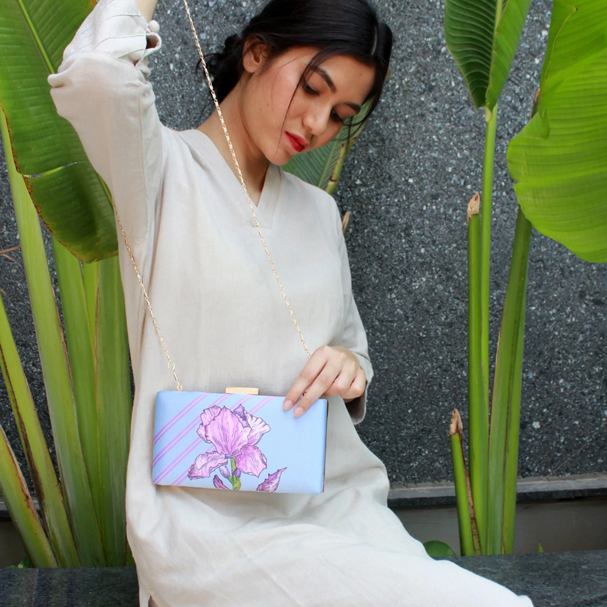 Iris - Clutch