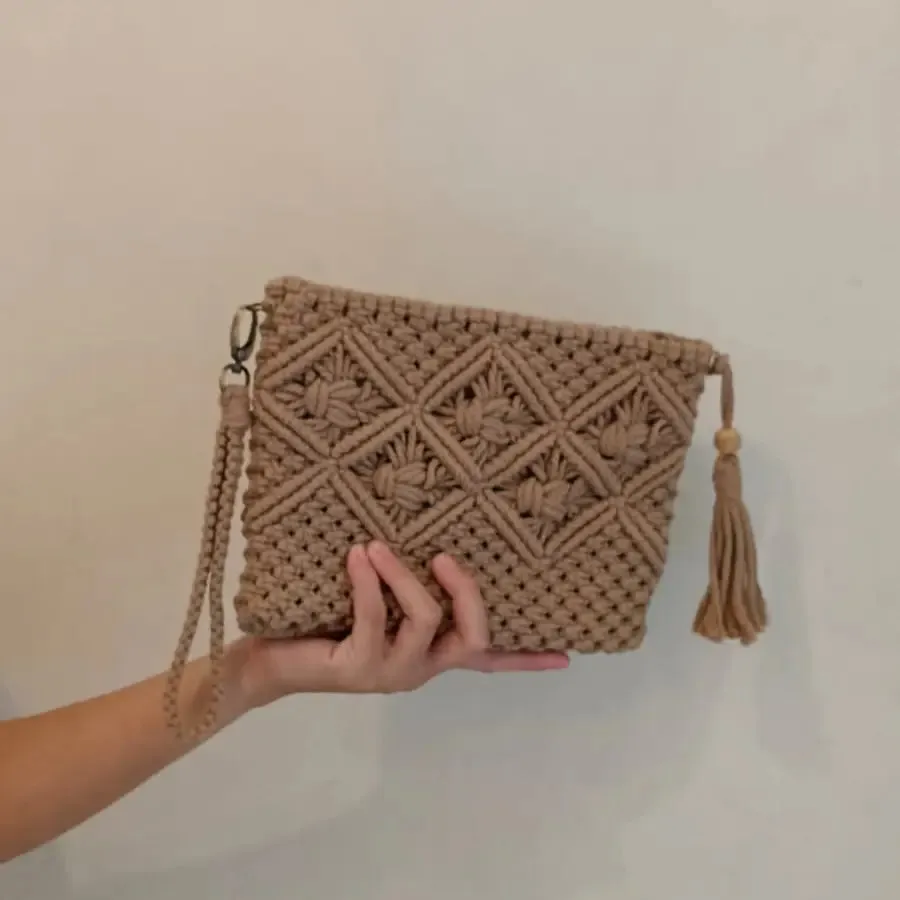 Ren Crochet Clutch