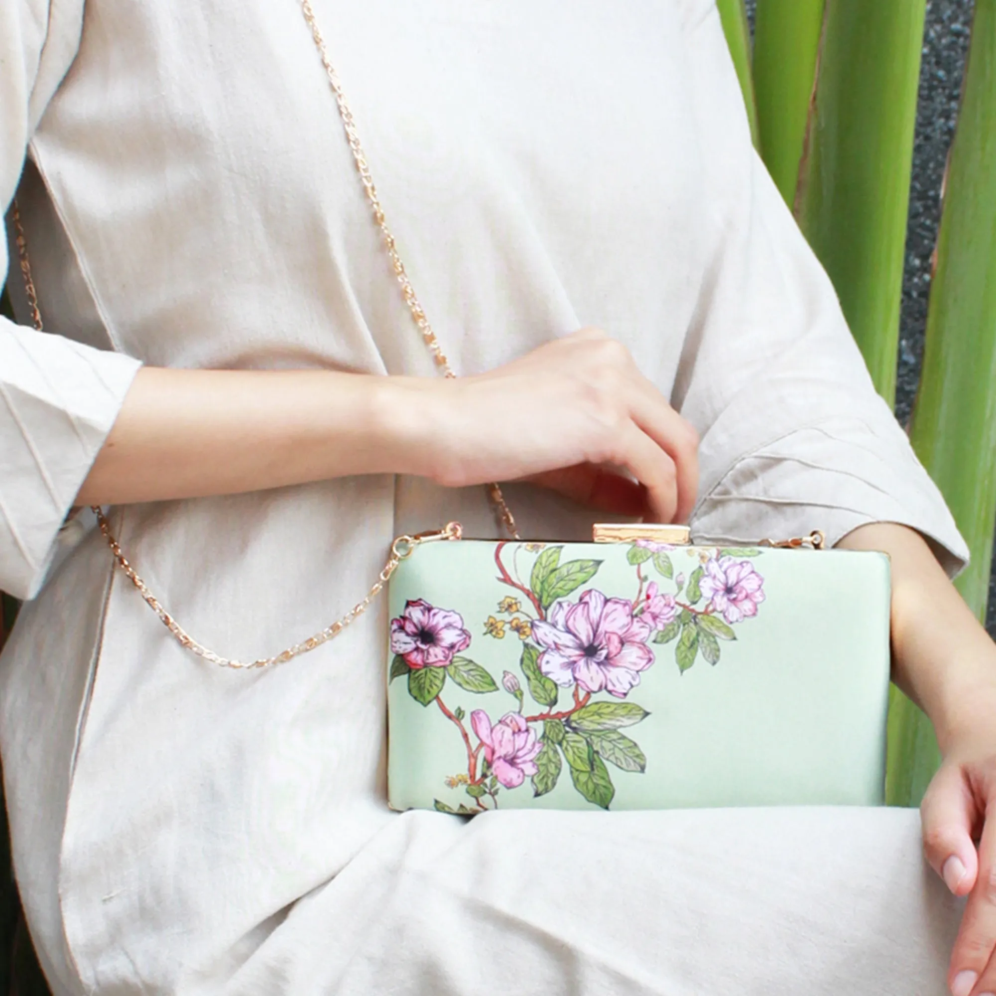 Wild Blooms - Clutch
