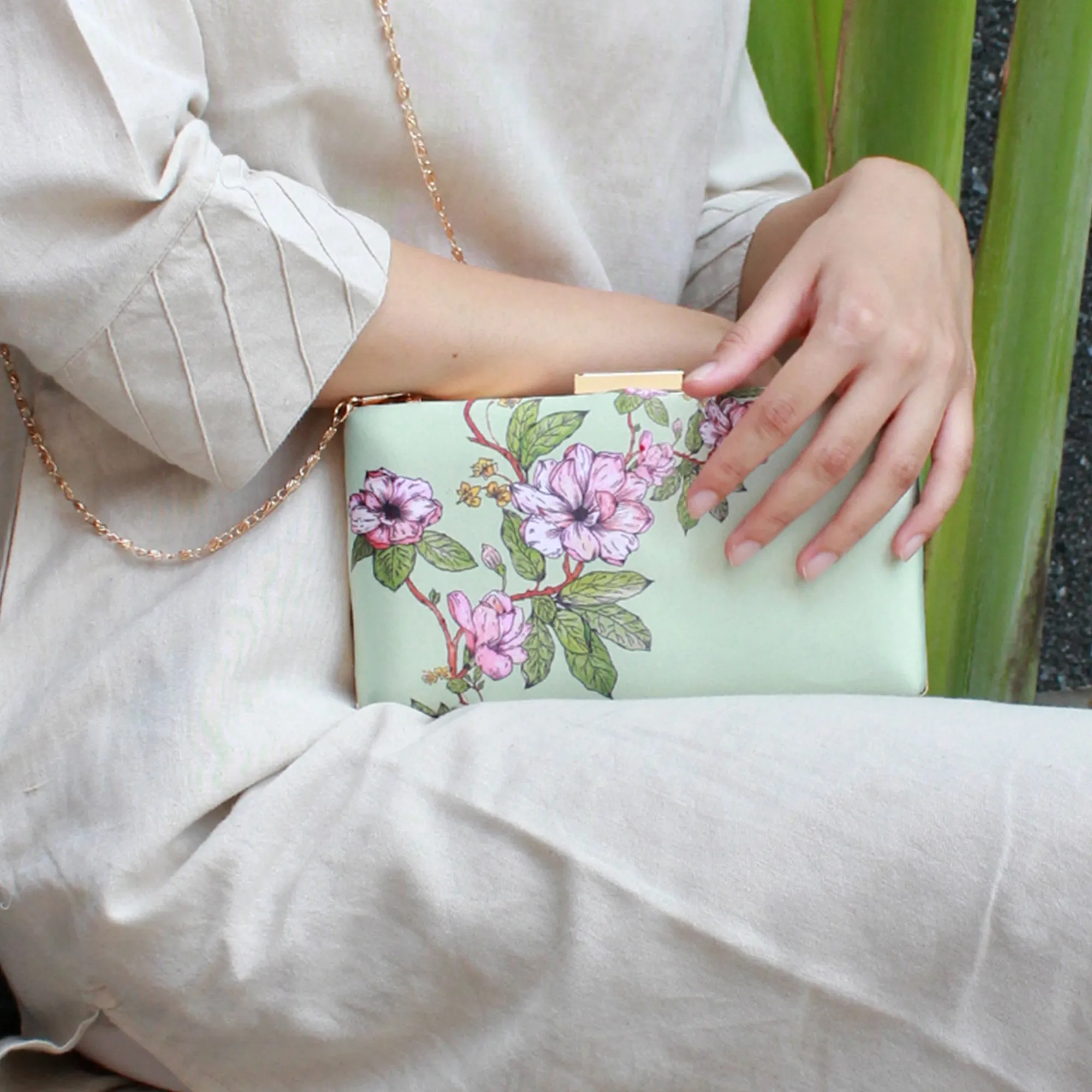 Wild Blooms - Clutch